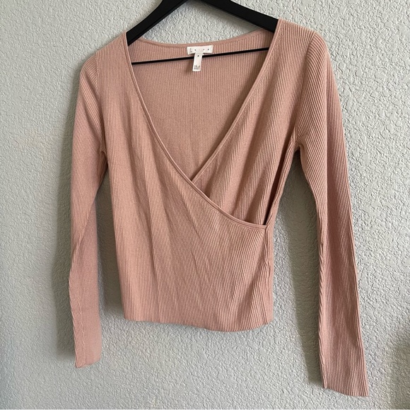 Leith Ribbed Sweater - Picture 8 of 8